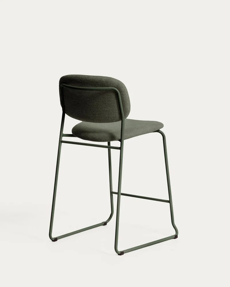Stapelbarer Hocker Meli mit grüner Chenille und Beinen aus grünem Metall, FSC Mix Credit,
