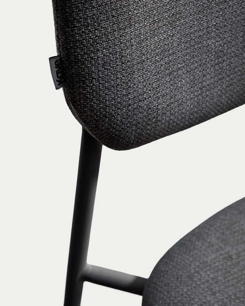 Stapelbarer Hocker Meli mit grauer Chenille und Beinen aus grauem Metall, FSC Mix Credit,