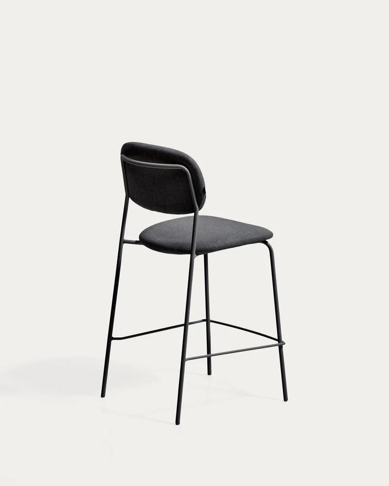 Stapelbarer Hocker Meli mit grauer Chenille und Beinen aus grauem Metall, FSC Mix Credit,