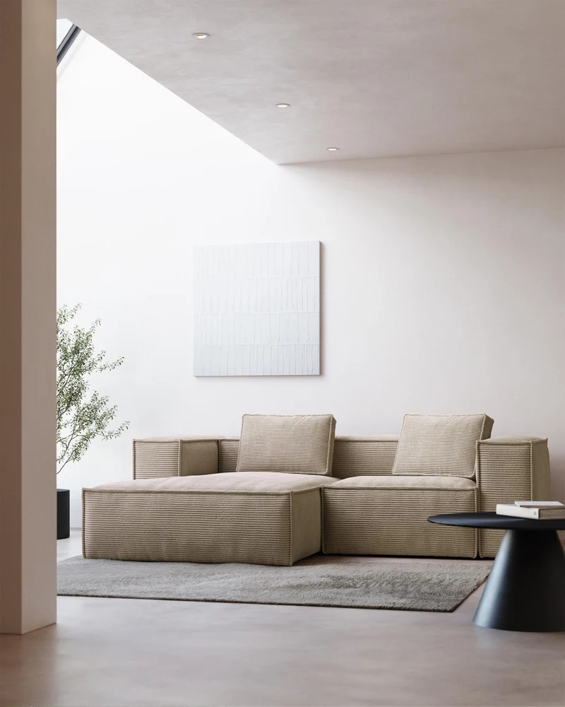 2-Sitzer-Sofa Blok schwer entflammbar mit Chaiselongue links und dickem Cord in Ecru 240 c