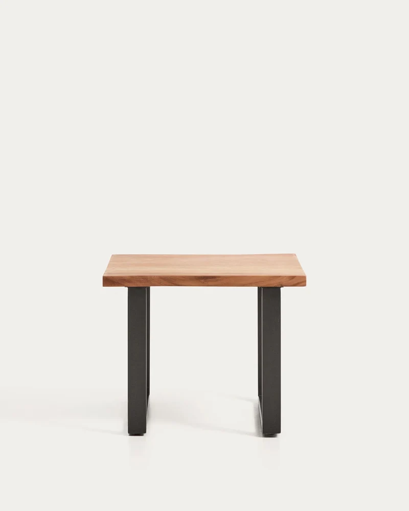 Beistelltisch Uxue aus massivem Akazienholz mit Beinen aus schwarzem Stahl 65 x 65 cm