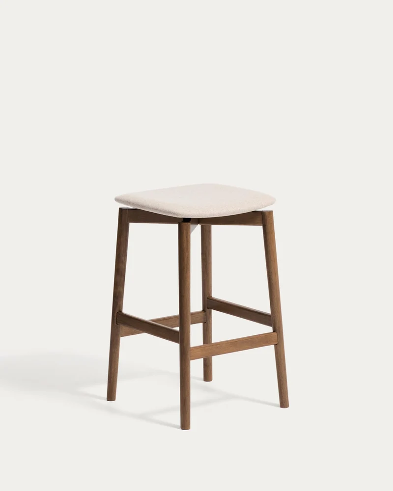 Hocker Evera aus Eichenfurnier mit Nussbaumfinish und brauner Chenille, 65 cm
