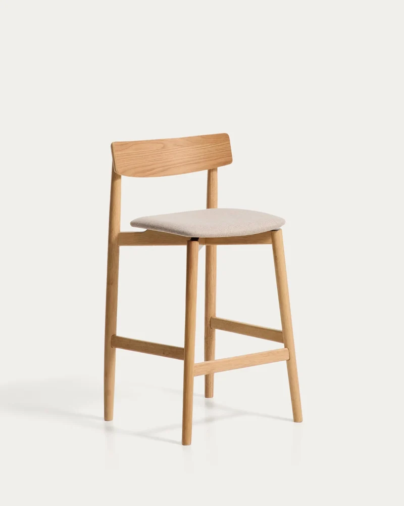 Hocker Evera mit Rückenlehne aus Eichenfurnier mit naturfarbenem Finish und beiger Chenill