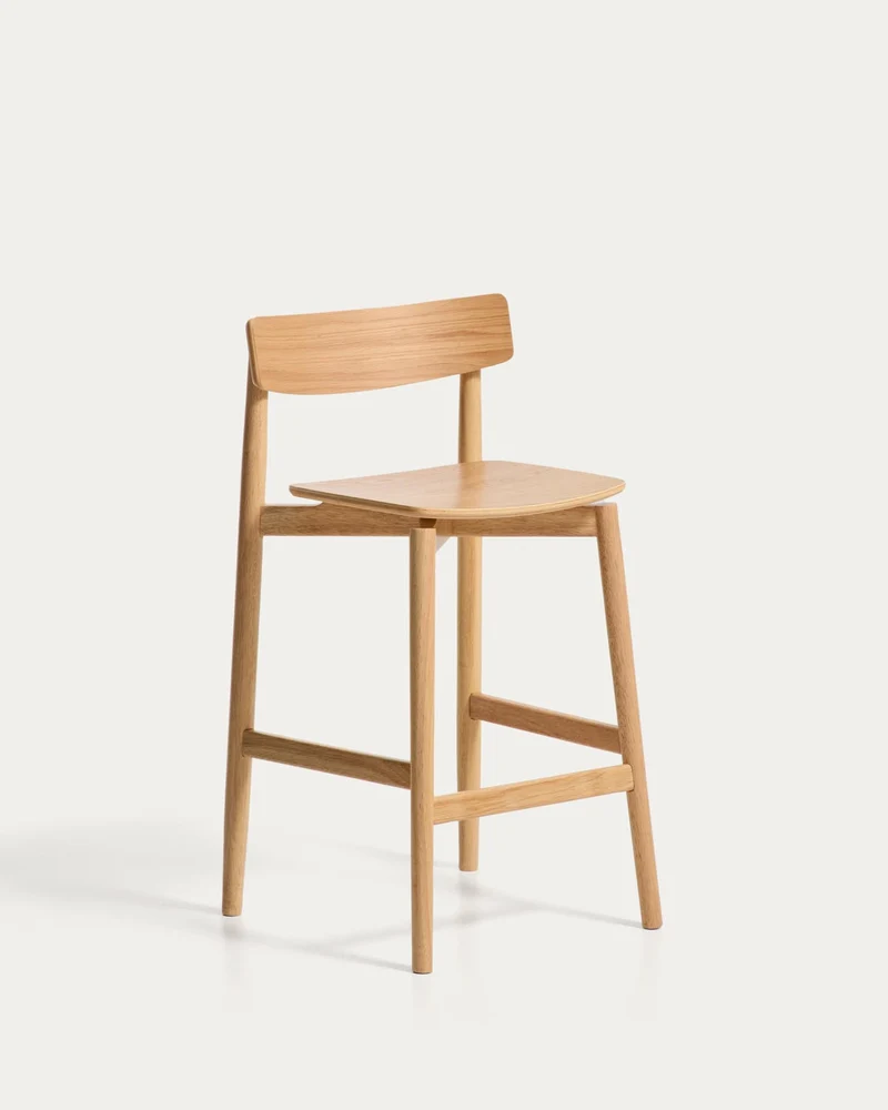 Hocker Evera mit Rückenlehne aus Eichenfurnier mit naturfarbenem Finish, 65 cm