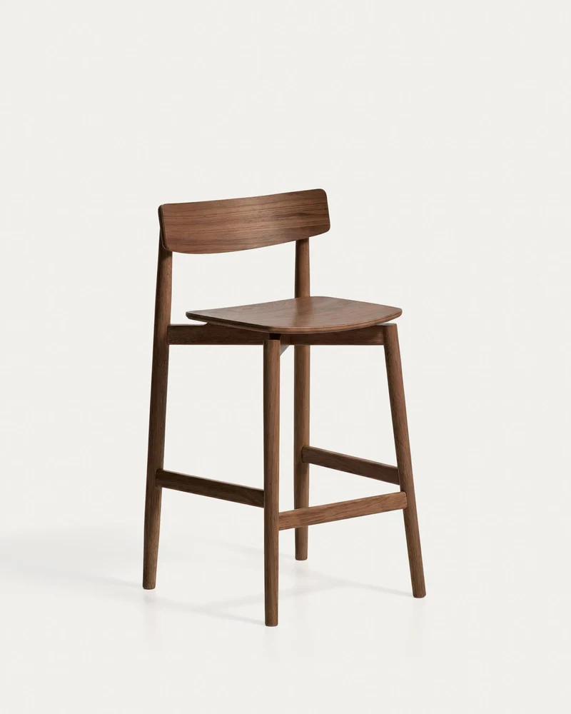 Hocker Evera mit Rückenlehne aus Eichenfurnier mit Nussbaumfinish, 65 cm