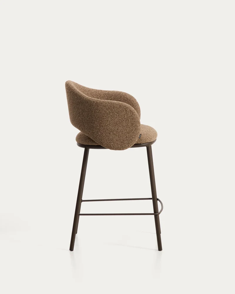 Hocker Maina aus dicker Chenille in Braun und Stahlbeinen mit brauner Beschichtung FSC Mix