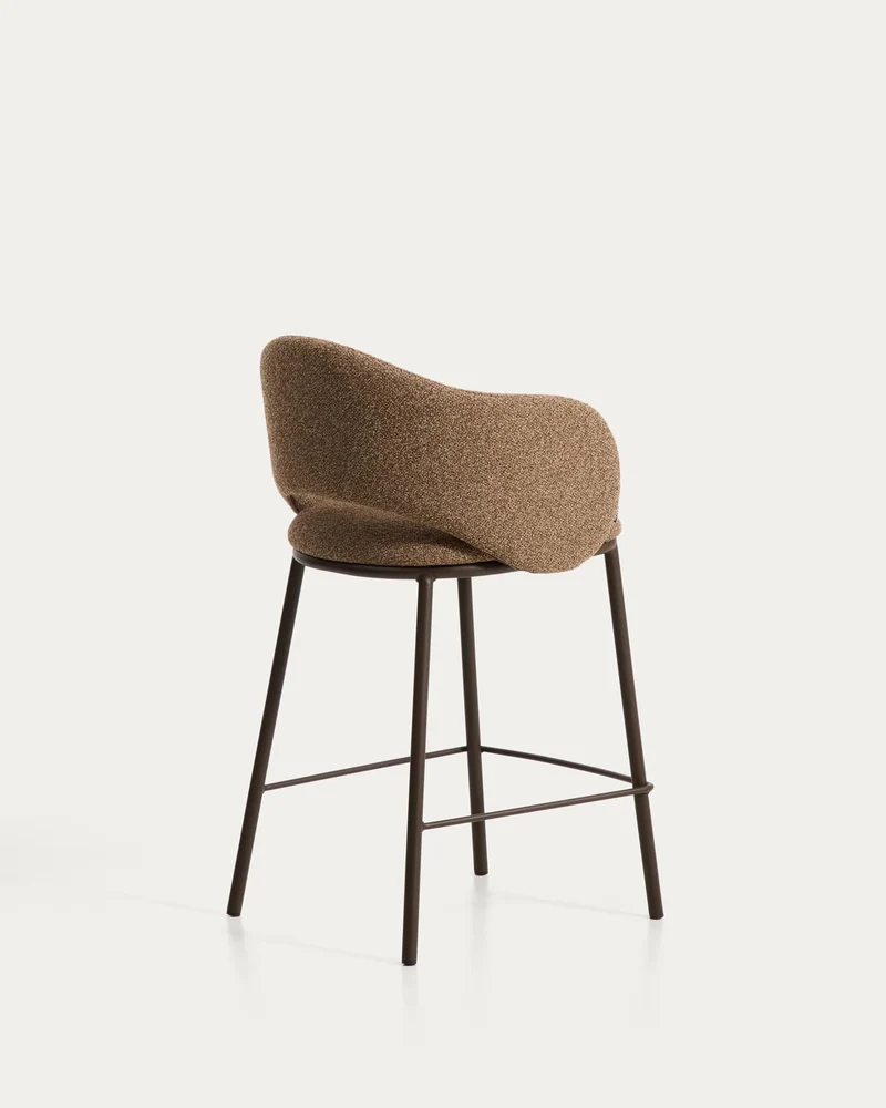 Hocker Maina aus dicker Chenille in Braun und Stahlbeinen mit brauner Beschichtung FSC Mix