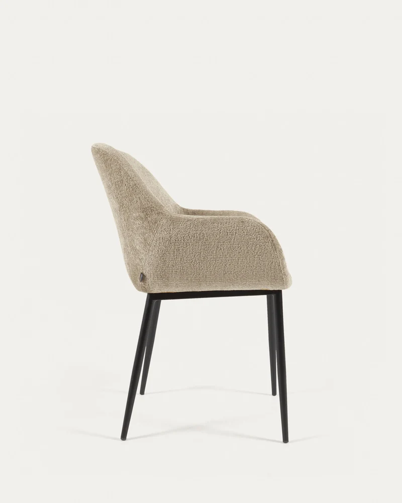 Konna Stuhl aus beiger Chenille mit schwarz lackierten Stahlbeinen FR