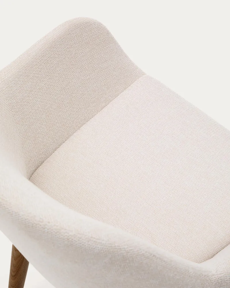 Konna Stuhl in Beige und Beine aus massivem Eschenholz mit dunklem Finish FR