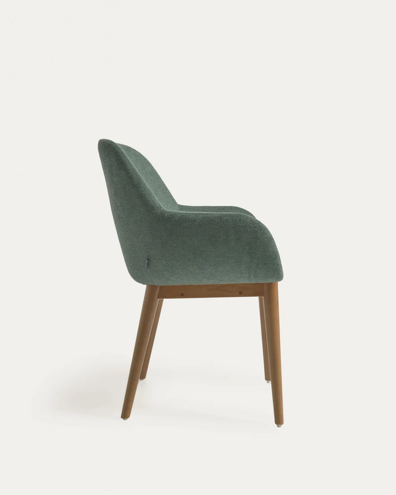 Konna Stuhl in Grün und Beine aus massivem Eschenholz mit dunklem Finish FR
