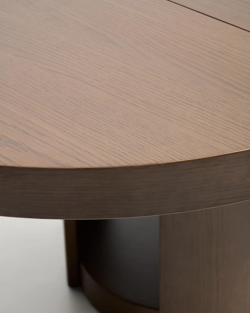 Artis ausziehbarer runder Tisch aus Massivholz und Eichenfurnier mit Walnuss-Finish, FSC 1
