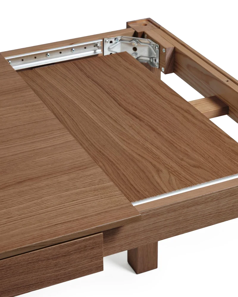 Ausziehtisch Narevi aus Eichenfurnier mit Walnuss-Finish 130 (190) x 80 cm
