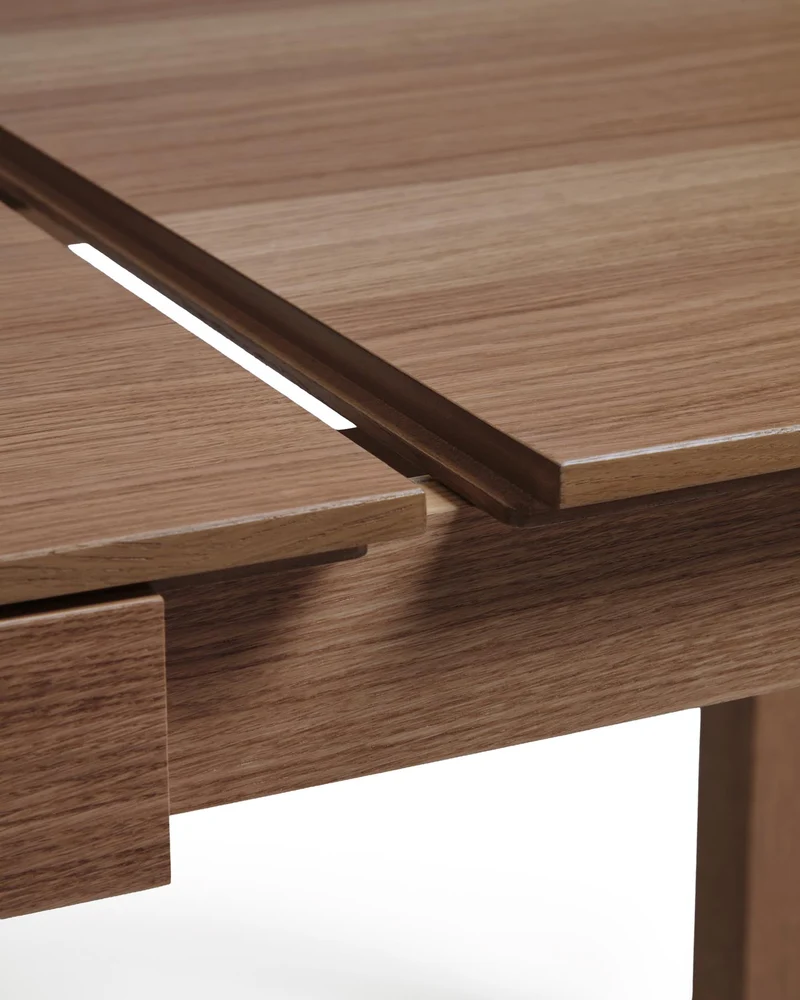 Ausziehtisch Narevi aus Eichenfurnier mit Walnuss-Finish 170 (230) x 80 cm