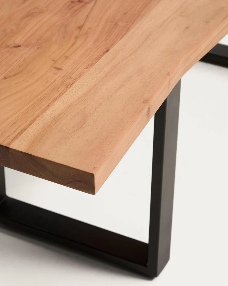 Bank Uxue aus massivem Akazienholz mit Beinen aus schwarzem Stahl 140 x 45 cm
