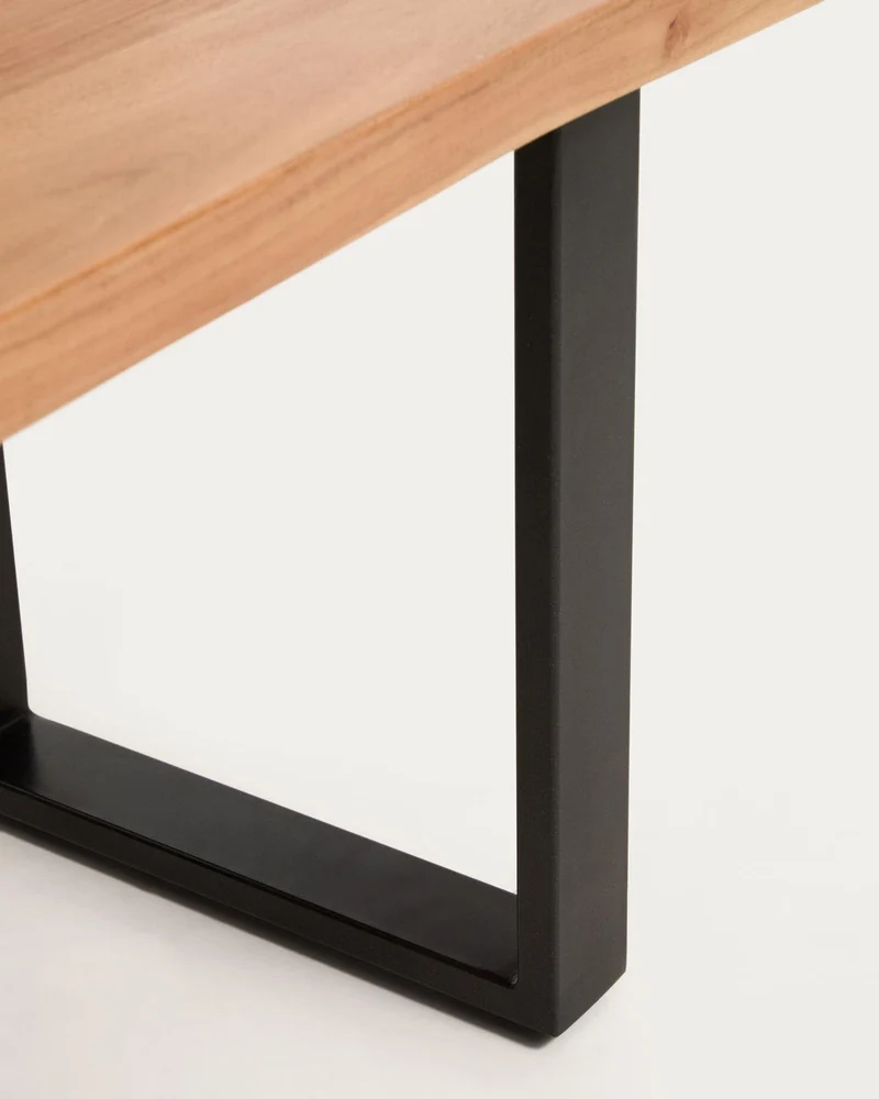 Bank Uxue aus massivem Akazienholz mit Beinen aus schwarzem Stahl 140 x 45 cm
