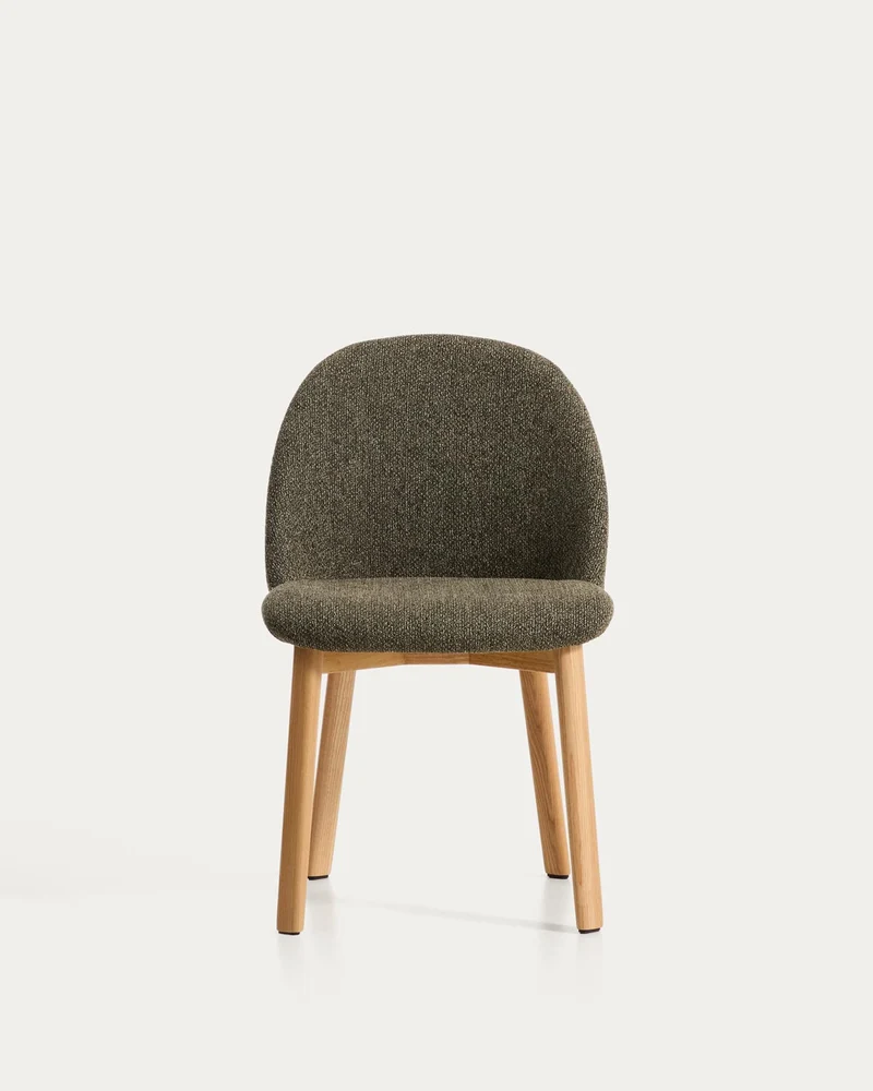 Stuhl Meila mit grüner Chenille und Beinen aus massivem Eschenholz mit naturfarbenem Finis