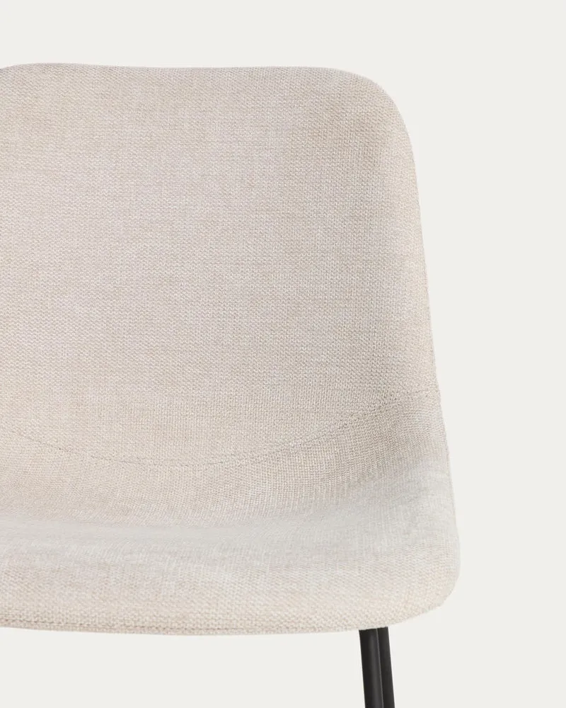 Stuhl Zahara mit beiger Chenille und Stahlbeinen mit schwarzem Finish, FSC 100 %