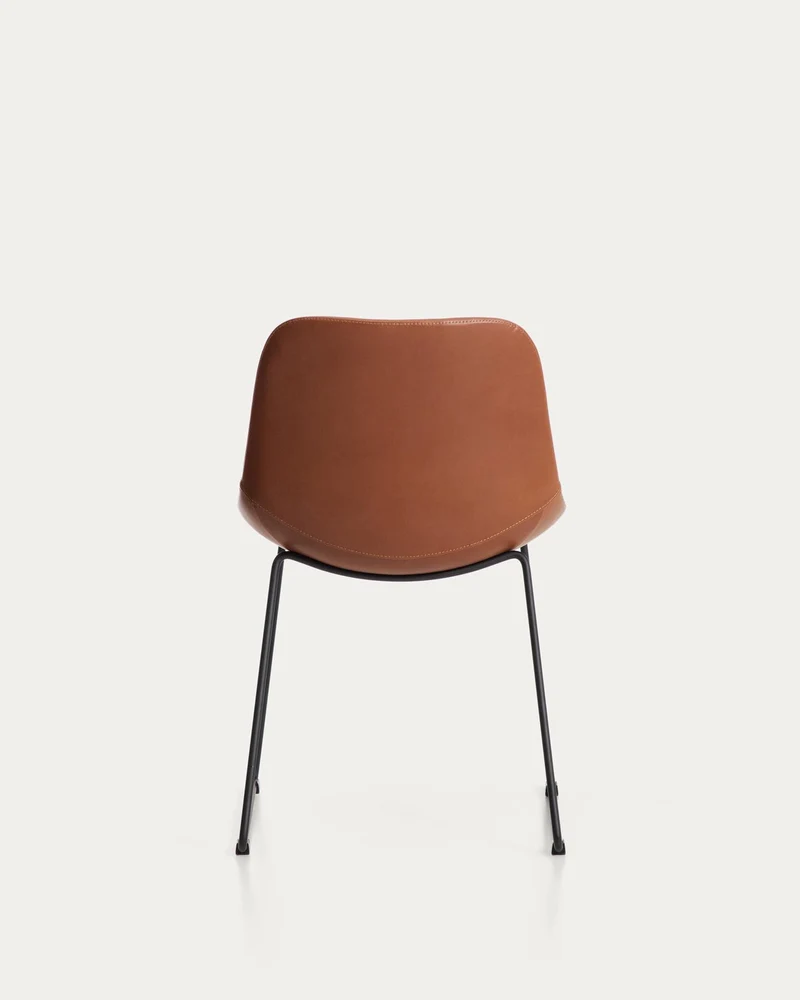 Stuhl Zahara mit braunem Polyurethan und Stahlbeinen mit schwarzem Finish, FSC 100 %