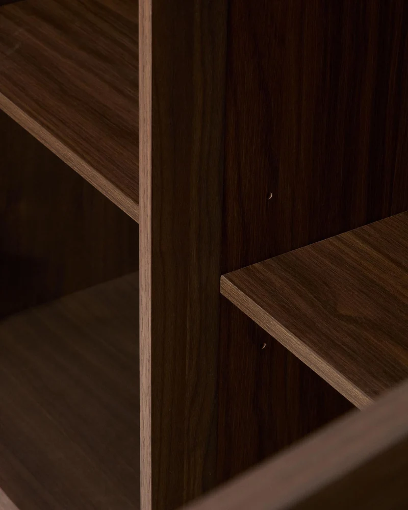 Sideboard Onix aus Walnussfurnier mit dunklem Finish 150 x 80 cm FSC Mix Credit