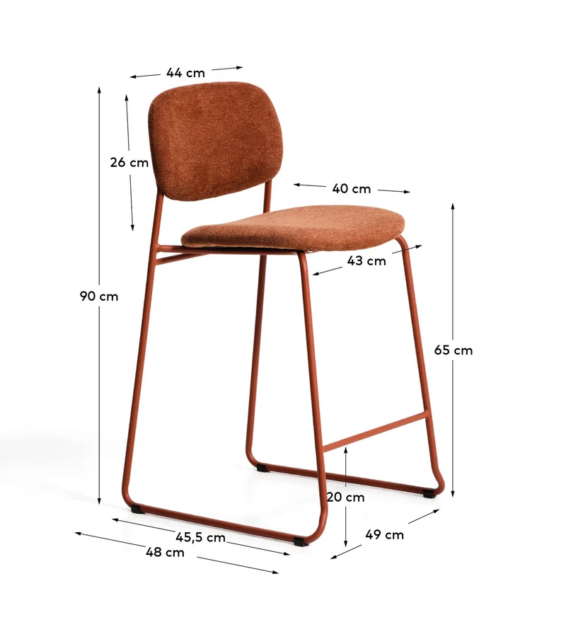 Stapelbarer Hocker Meli mit terrakottafarbener Chenille und Beinen aus terrakottafarbenem