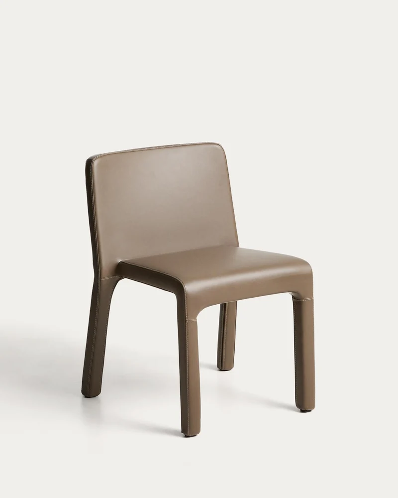 Stapelbarer Stuhl Loria mit braunem Polyurethan, FSC 100 %