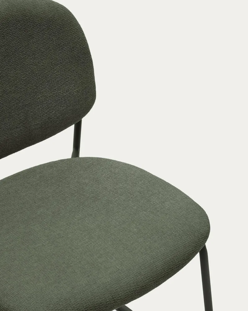 Stapelbarer Stuhl Meli mit grüner Chenille und Beinen aus grünem Metall, FSC Mix Credit