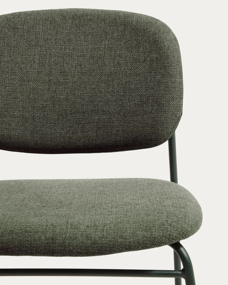 Stapelbarer Stuhl Meli mit grüner Chenille und grünen Metallbeinen, FSC Mix Credit