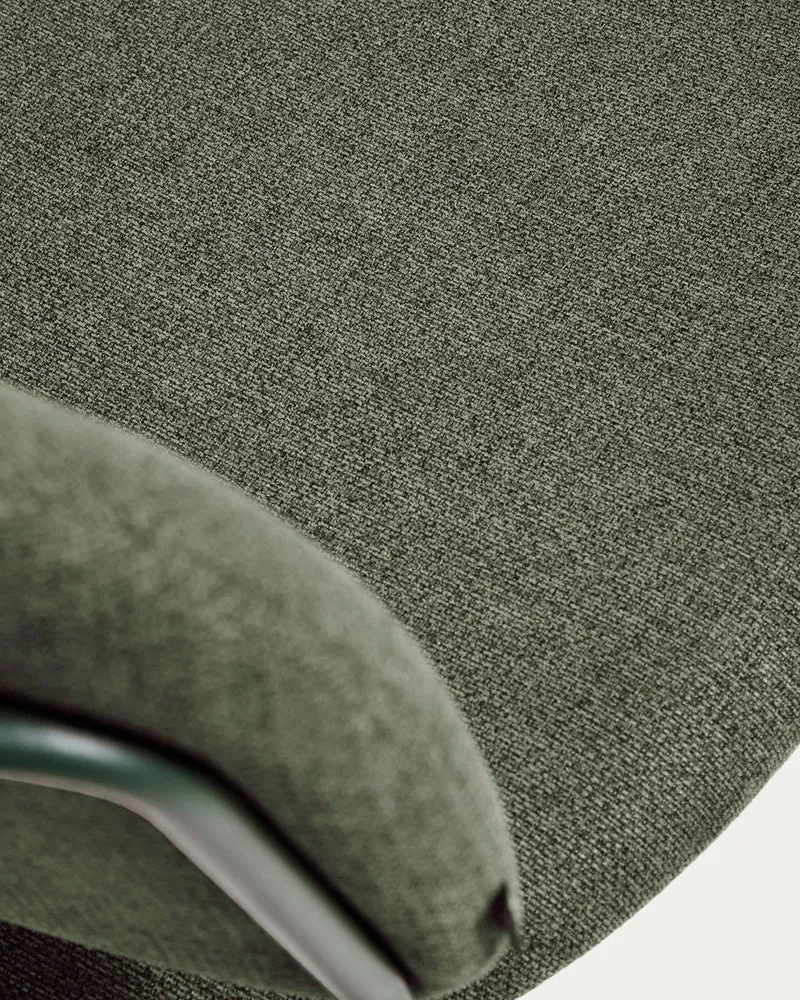 Stapelbarer Stuhl Meli mit grüner Chenille und grünen Metallbeinen, FSC Mix Credit