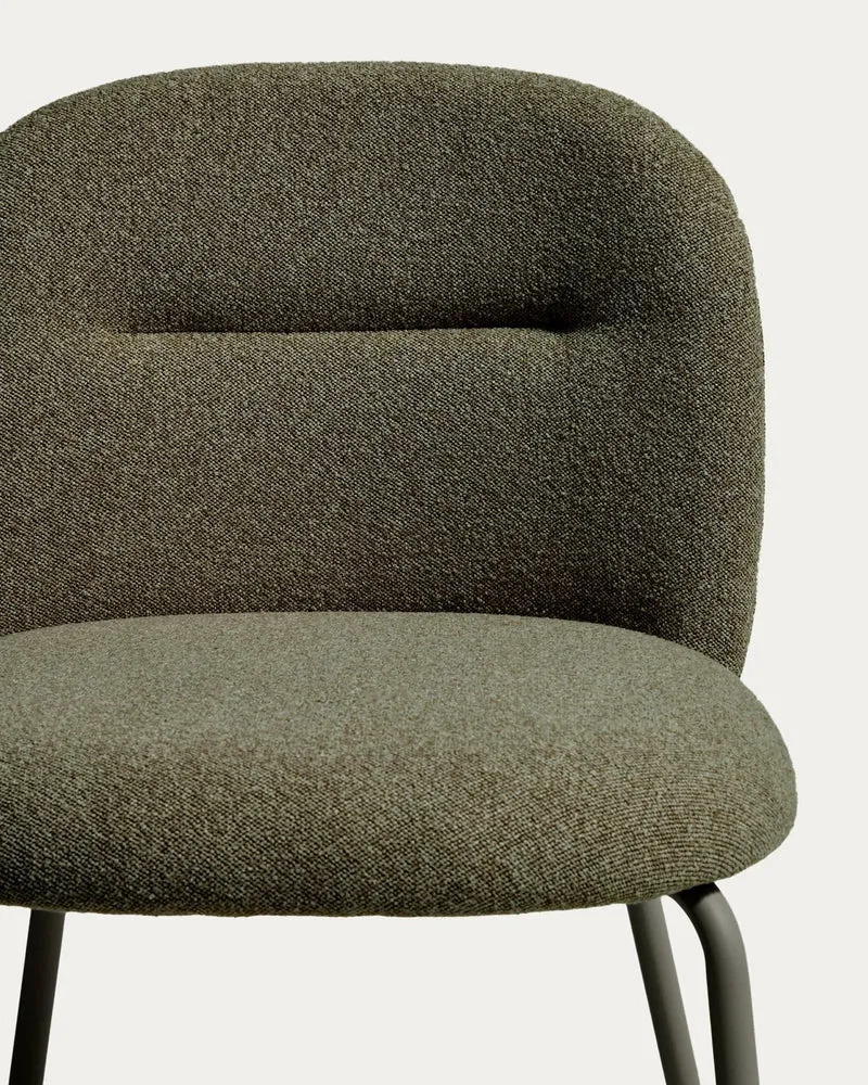 Stuhl Arino mit grüner Chenille und grünen Metallbeinen FSC 100%