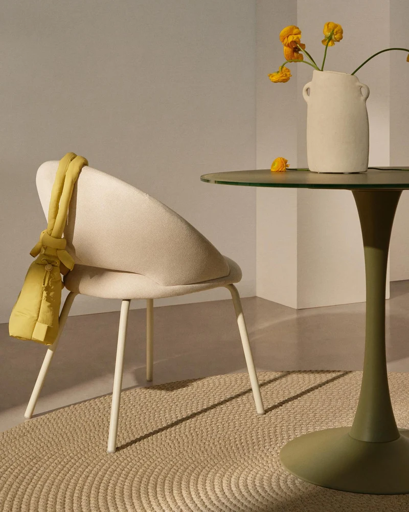 Stuhl Bonali mit beiger Chenille und beigen Metallbeinen, FSC Mix Credit