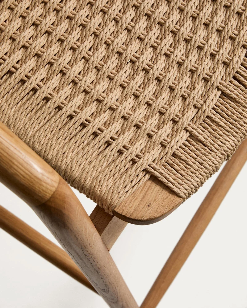 Hocker Derile aus massivem Eichenholz mit Finish in natürlichem Farbton und beigem Papiers