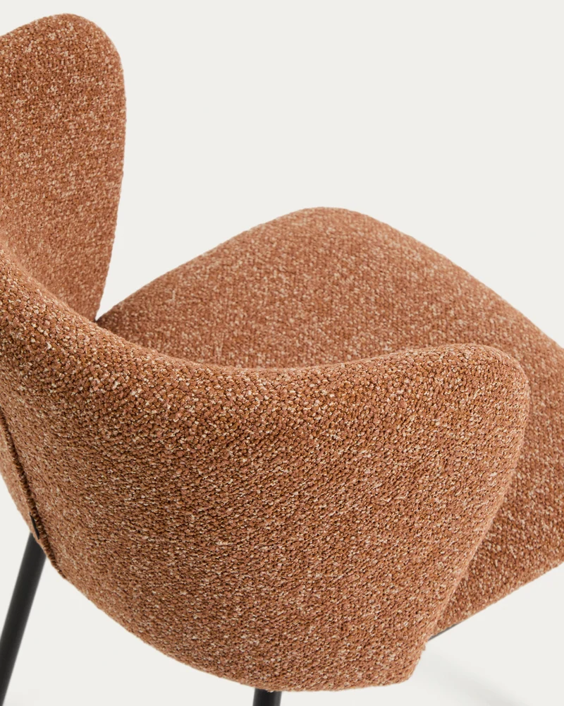 Stuhl Ciselia in dicker, terrakottafarbener Chenille mit Stahlbeinen mit schwarzem Finish,