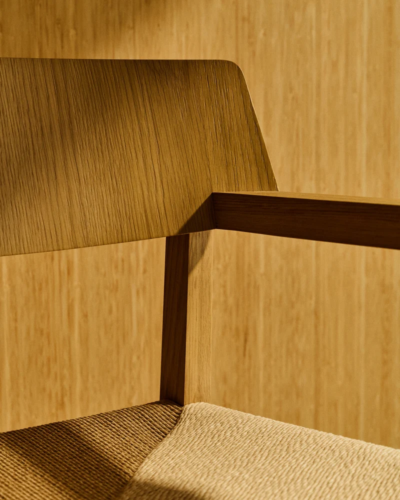Stuhl Idun aus massivem FSC Mix Credit Eichenholz mit Finish in natürlichem Farbton und Si