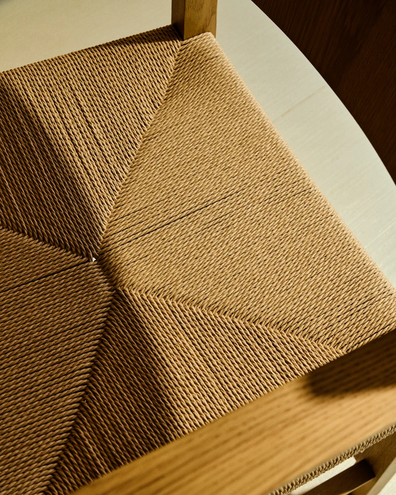 Stuhl Idun aus massivem FSC Mix Credit Eichenholz mit Finish in natürlichem Farbton und Si