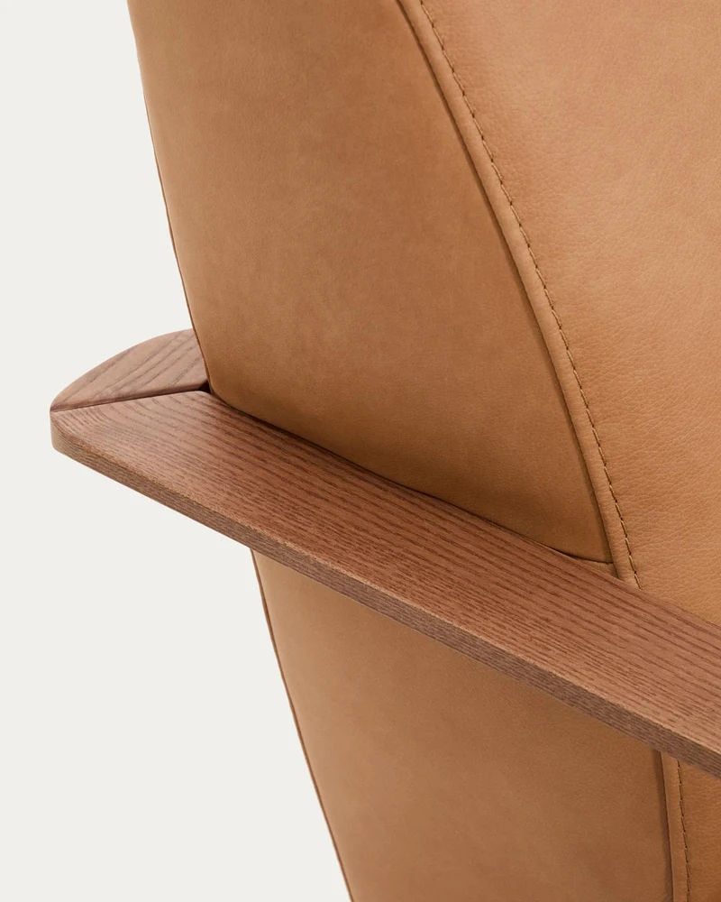 Sessel Meghan in braunem Leder mit massivem Eschenholz mit nussbaumfarbenem Finish, FSC Mi