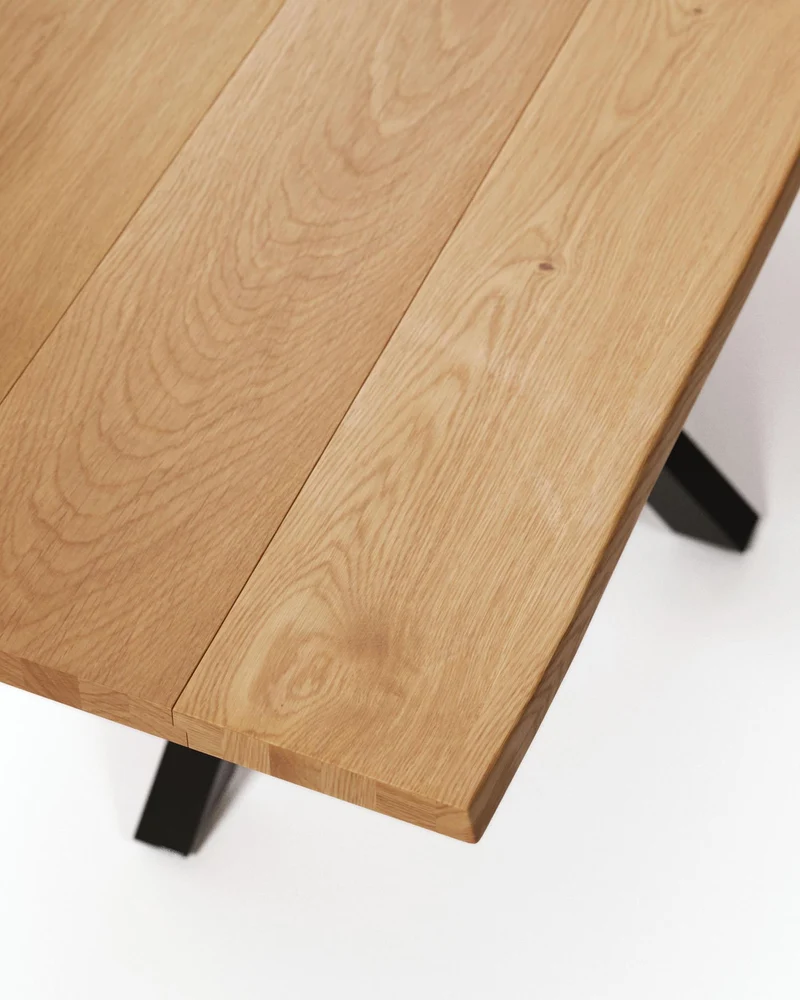 Argo Tisch Eichenfurnier m. natürlichem Finish Stahlbeine mit schwarzem Finish 160 x 90 cm