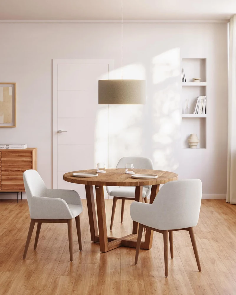 Runder Tisch Nahla aus massivem Akazienholz mit natürlichem Finish, Ø 120 cm, FSC 100 %