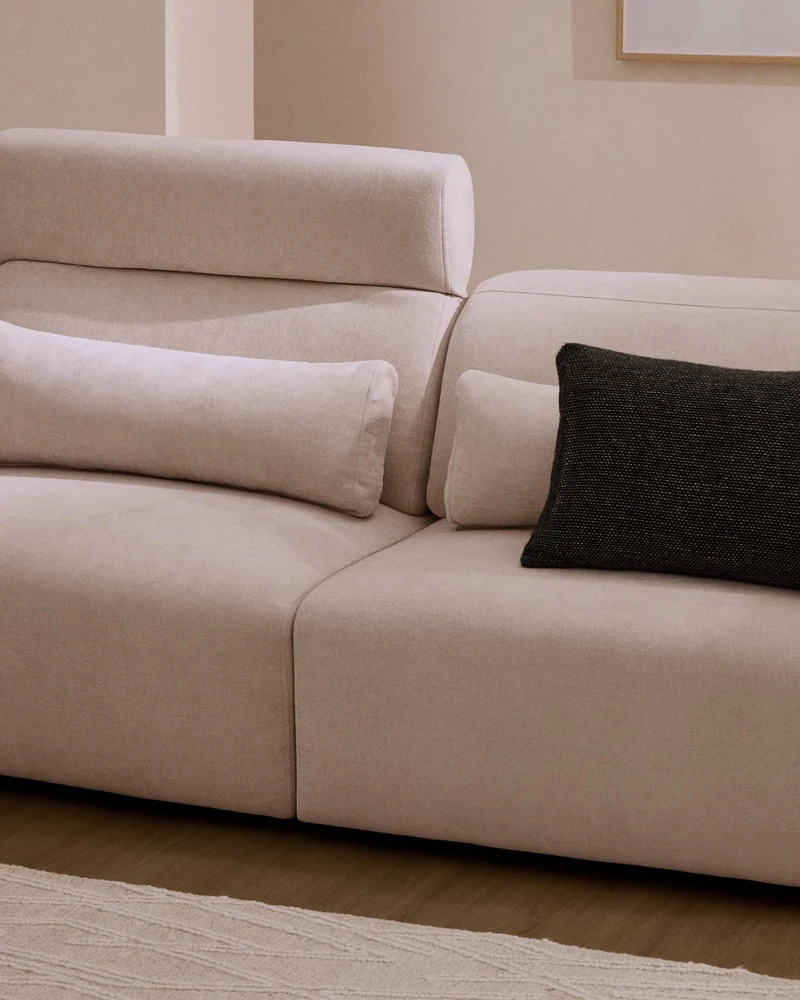 5-Sitzer-Sofa Lares mit elektrisch ausfahrbaren Sitzen und verstellbarer Kopfstütze in bei