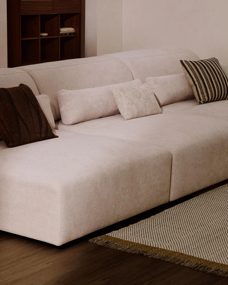 6-Sitzer-Sofa Lares mit elektrisch ausfahrbaren Sitzen und verstellbarer Kopfstütze in bei