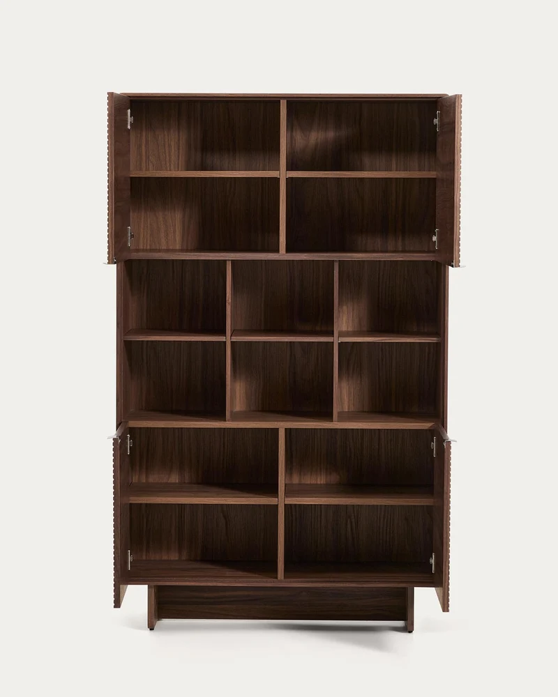 Highboard Norlen mit 4 Türen aus Nussbaumfurnier FSC Mix Credit 100 x 163 cm