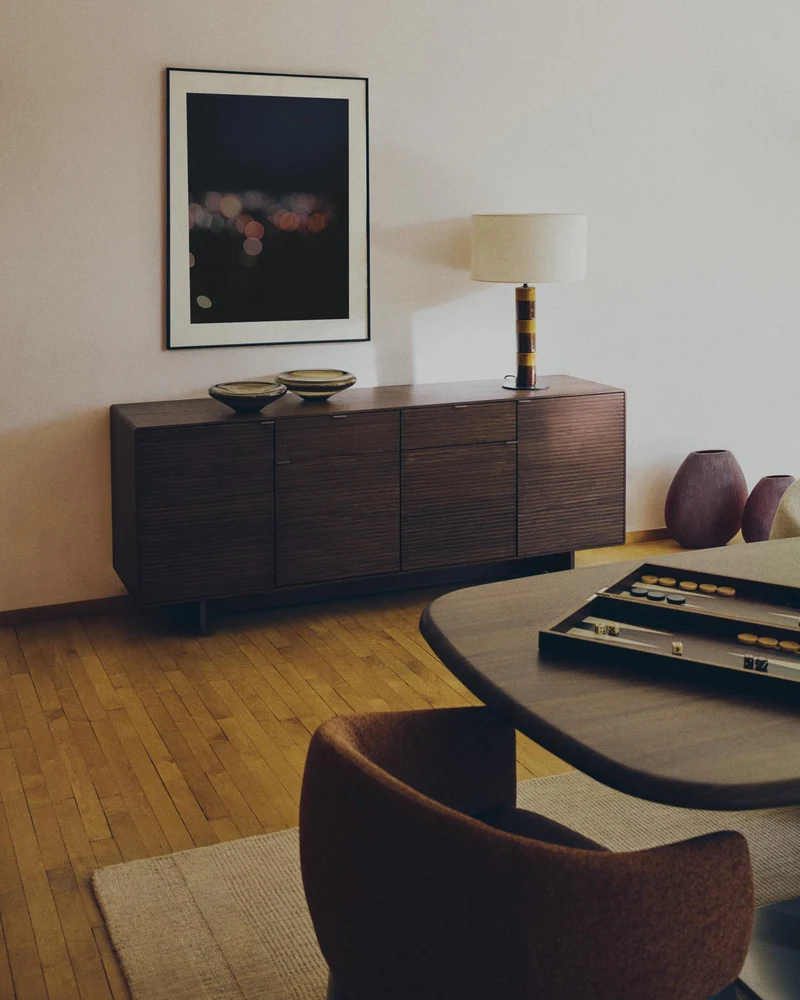 Highboard Norlen mit 4 Türen und 2 Schubladen aus Nussbaumfurnier FSC Mix Credit 194,5 x 7