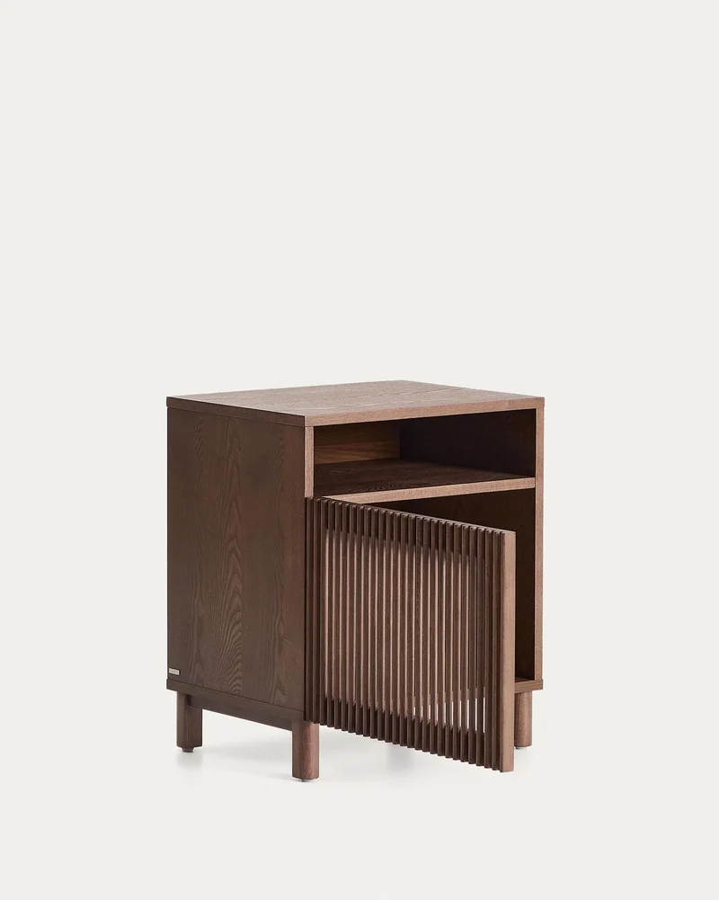 Nachttisch Beyla aus Furnier und Massivholz aus Esche mit nussbaumfarbenem Finish 53 x 62,