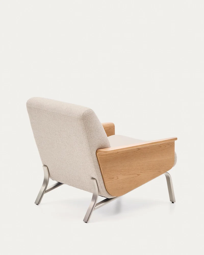 Sessel Amsen in Beige aus Eichensperrholz mit Beinen aus em gebürsteten Edelstahl