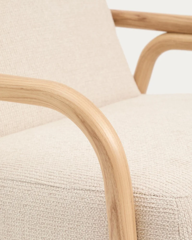 Sessel Sylo aus beiger Chenille und massivem Eschenholz mit naturfarbenem Finish, FSC 100