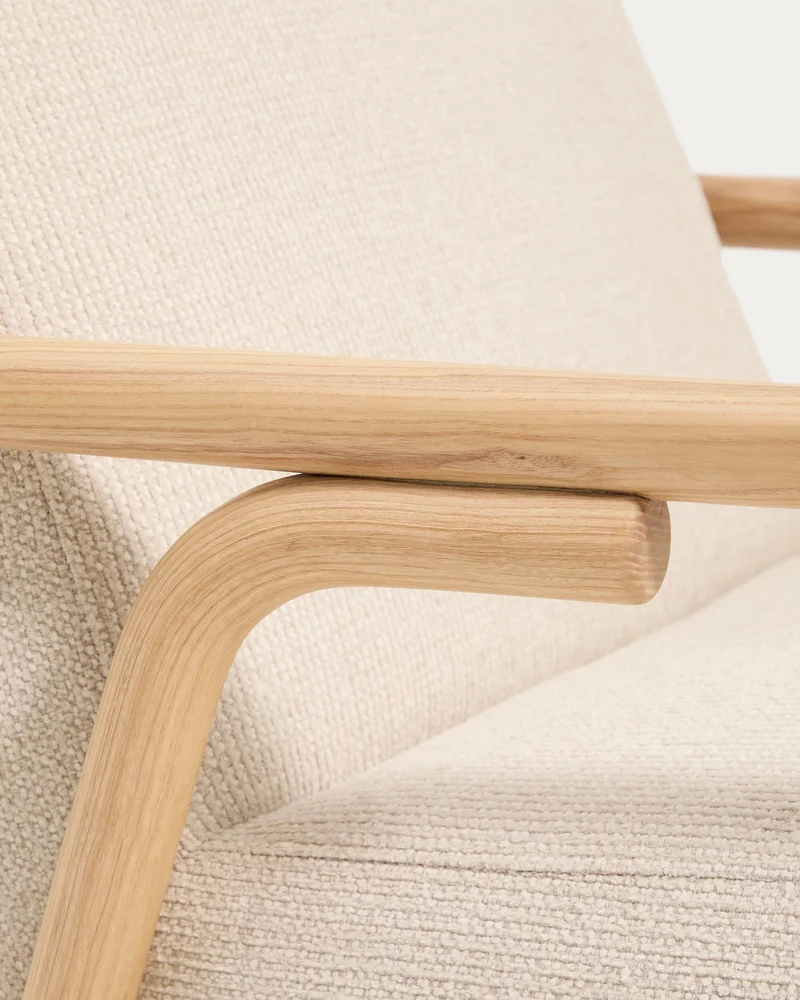 Sessel Sylo aus beiger Chenille und massivem Eschenholz mit naturfarbenem Finish, FSC 100