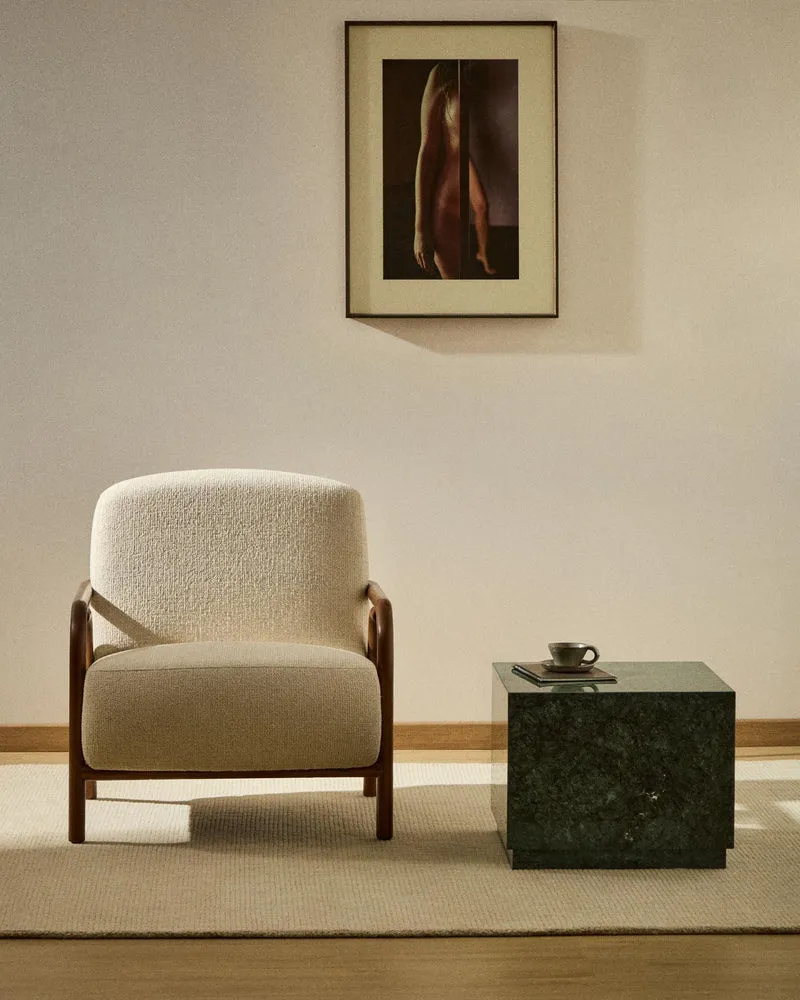 Sessel Sylo aus beiger Chenille und massivem Eschenholz mit nussbaumfarbenem Finish, FSC 1