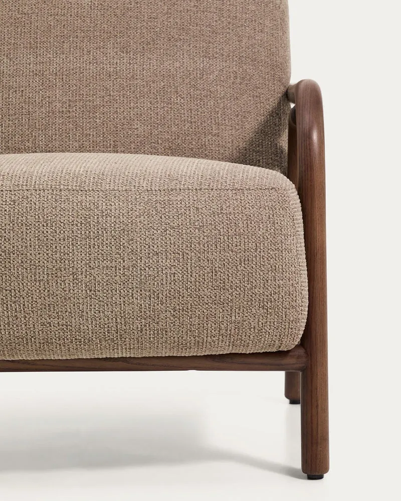 Sessel Sylo aus taupefarbener Chenille und massivem Eschenholz mit nussbaumfarbenem Finish