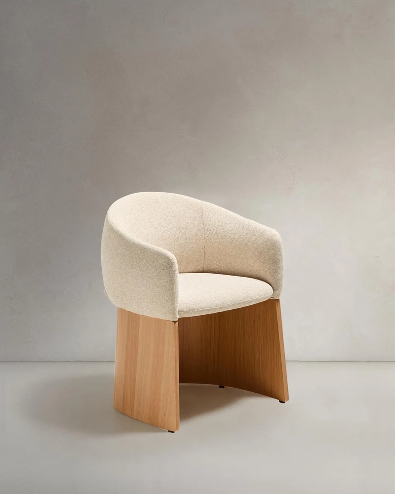 Stuhl Bosca mit beiger Chenille und Eichenfurnier FSC 100%