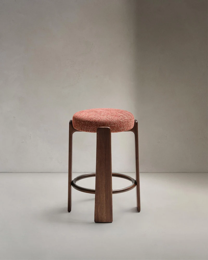 Hocker Granite aus grüner Chenille und massivem Eschenholz mit Finish in natürlichem Farbt