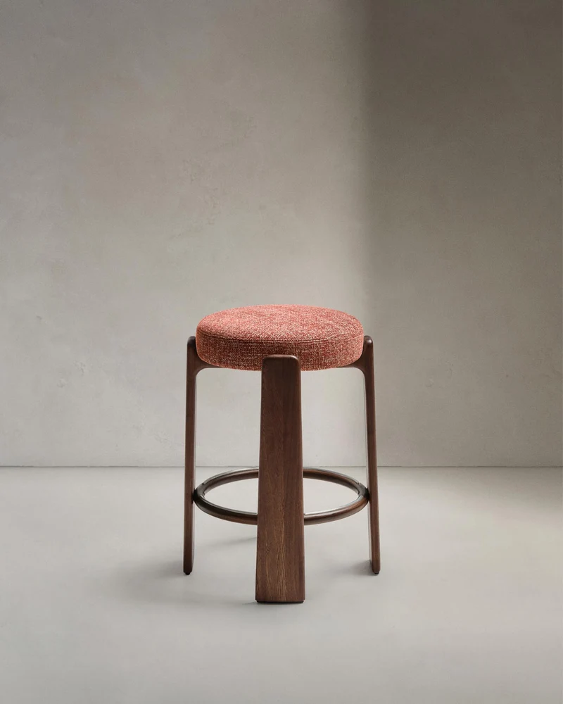 Hocker Granite aus grüner Chenille und massivem Eschenholz mit Finish in natürlichem Farbt